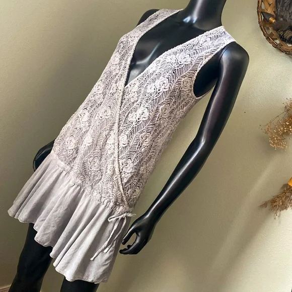 Monoreno Gray Ombre Lace Dress Top - Picture 4 of 13